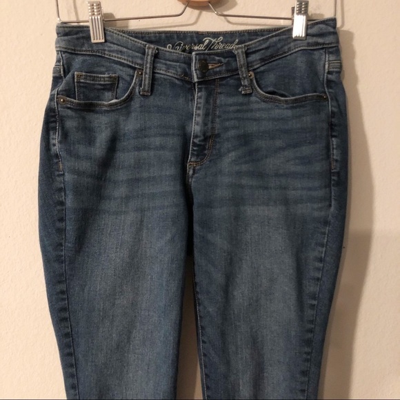 Universal Thread medium wash long jeggings - Picture 2 of 13